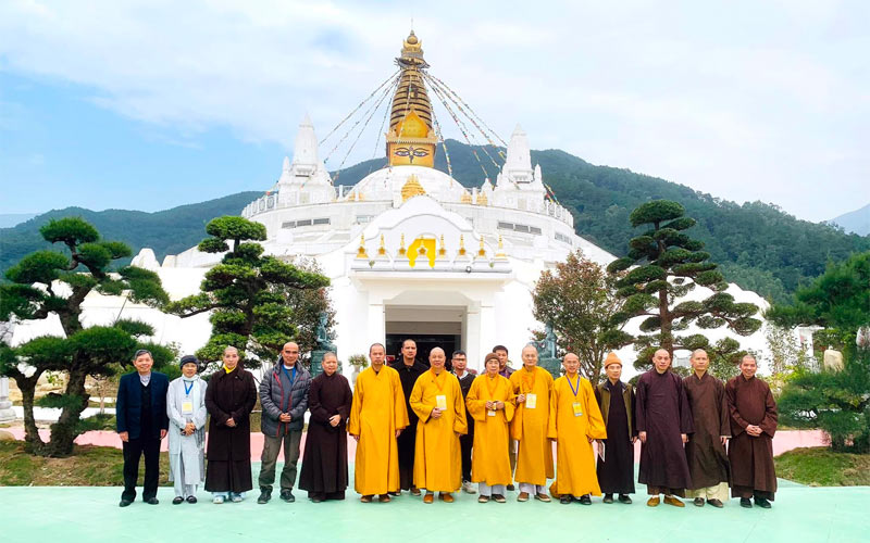 Tham quan Đại Bảo tháp Mandala Tây Thiên