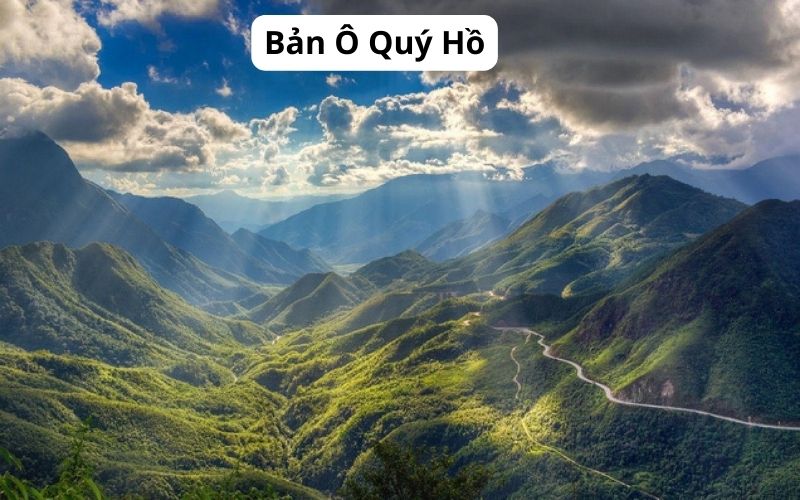 Bản Ô Qúy Hồ nổi bật với cung đường đèo Ô Qúy Hồ