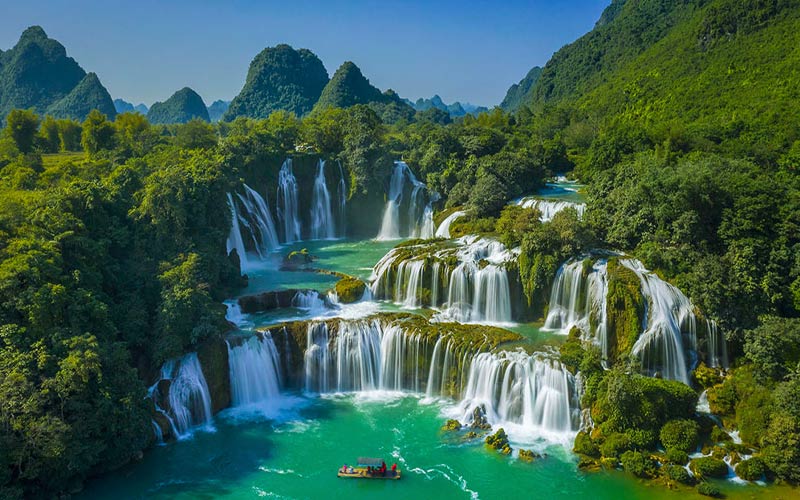 Thác Bản Giốc - một trong những con thác đẹp nhất Việt Nam